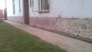 Vybrané ukázky z realizace sanace a izolace zdiva řetězovou pilou