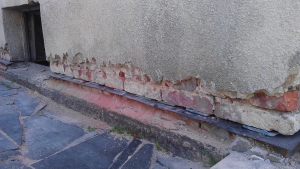 Vybrané ukázky z realizace sanace a izolace zdiva řetězovou pilou