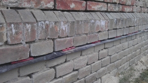 Vybrané ukázky z realizace sanace a izolace zdiva řetězovou pilou