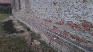 Vybrané ukázky z realizace sanace a izolace zdiva řetězovou pilou